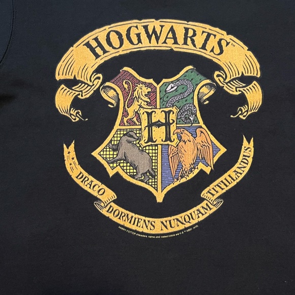 Harry Potter Hogwarts Coat of Arms Sweatshirt - Picture 2 of 8
